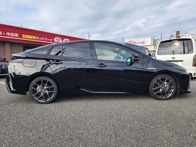 トヨタ プリウスＰＨＶ １．８ Ｓ ナビパッケージ ＧＲ スポーツ R2年 (近畿) 99