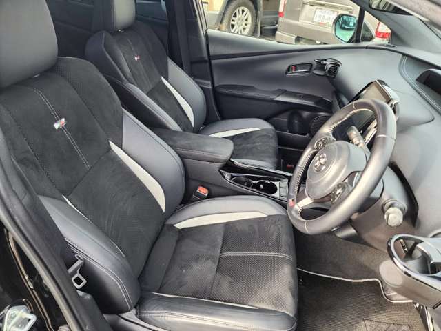 トヨタ プリウスＰＨＶ １．８ Ｓ ナビパッケージ ＧＲ スポーツ R2年 (近畿) 99