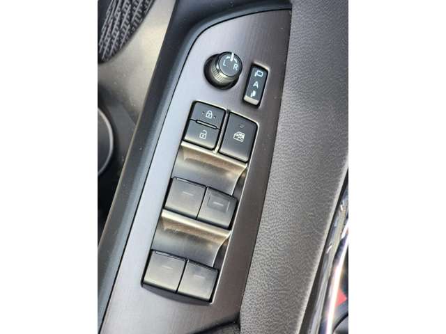 トヨタ プリウスＰＨＶ １．８ Ｓ ナビパッケージ ＧＲ スポーツ R2年 (近畿) 99