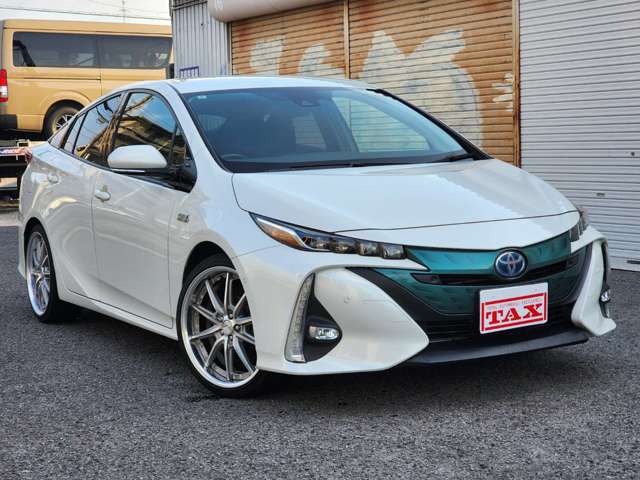 トヨタ プリウスＰＨＶ １．８ Ａ プレミアム H30年 (近畿) 99
