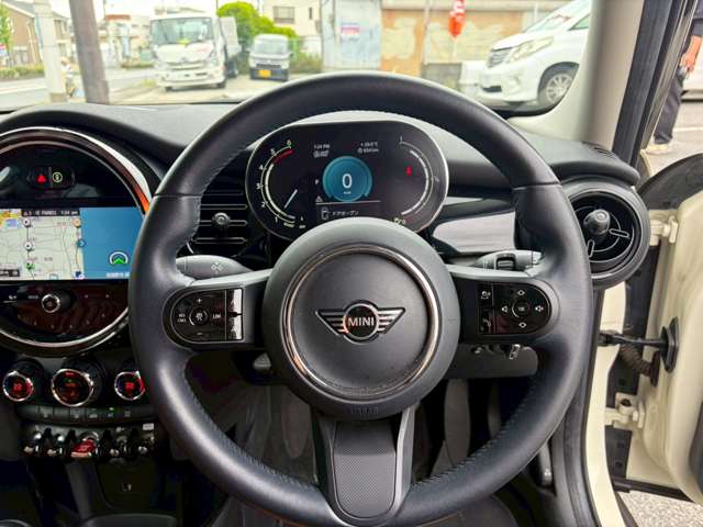 ミニ ミニ クーパーＤ ５ドア ＤＣＴ R3年 (近畿) 99