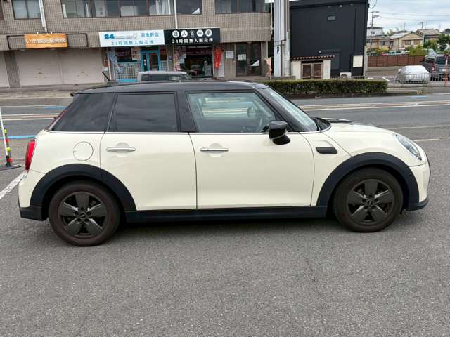 ミニ ミニ クーパーＤ ５ドア ＤＣＴ R3年 (近畿) 99