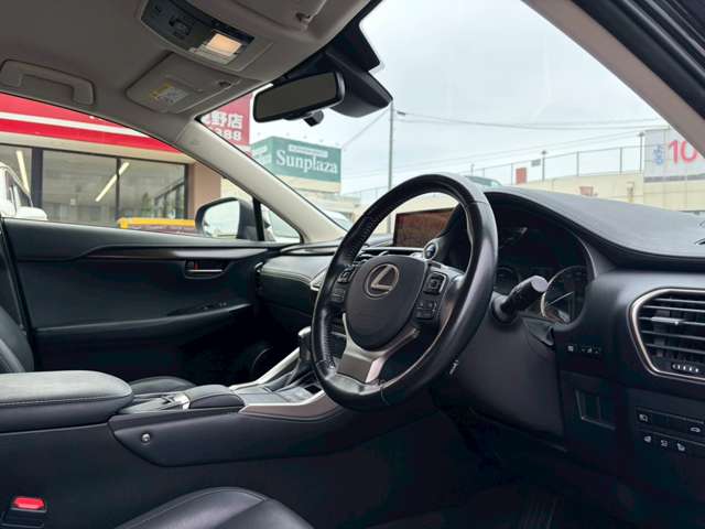 レクサス ＮＸ３００ｈ Ｉパッケージ R1年 (近畿) 99