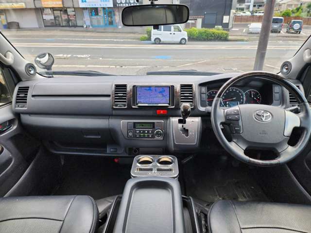 トヨタ ハイエースバン ２．８ スーパーＧＬ ダークプライム ロングボディ ディーゼルターボ H30年 (近畿) 99