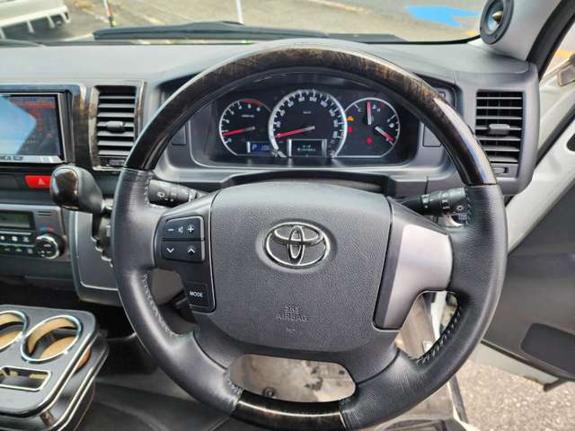 トヨタ ハイエースバン ２．８ スーパーＧＬ ダークプライム ロングボディ ディーゼルターボ H30年 (近畿) 99