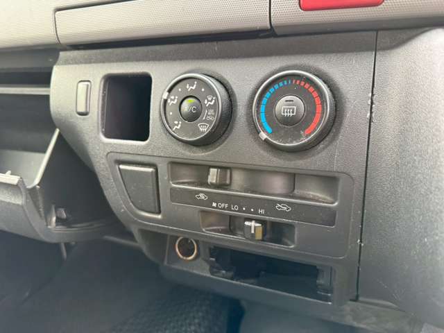 トヨタ ハイエースバン ２．０ ＤＸ ロング H26年 (近畿) 99