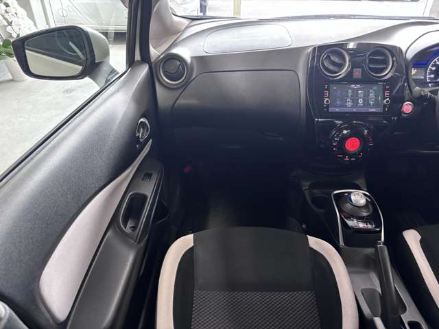日産 ノート １．２ Ｅ－ＰＯＷＥＲ Ｘ H29年 (四国) 99