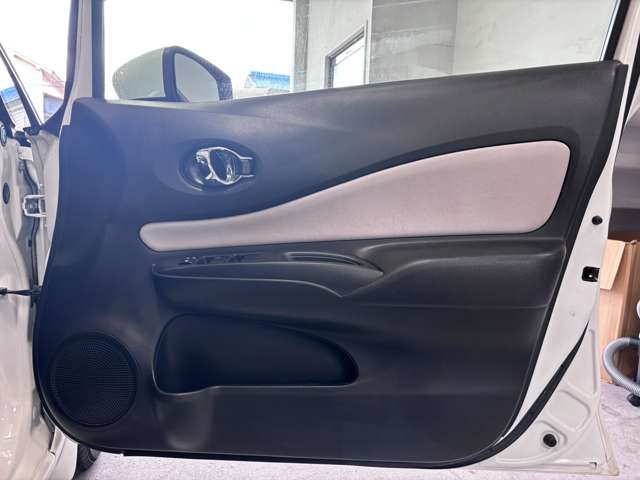 日産 ノート １．２ Ｅ－ＰＯＷＥＲ Ｘ H29年 (四国) 99