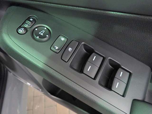 ホンダ ヴェゼル １．５ Ｅ：ＨＥＶ Ｚ R8年 (近畿) 99