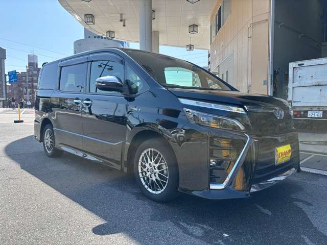 トヨタ ヴォクシー １．８ ハイブリッド ＺＳ 煌 H30年 (中国) 99