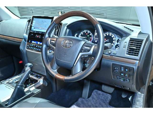 トヨタ ランドクルーザー ４．６ ＡＸ Ｇセレクション ４ＷＤ H30年 (関東) 99