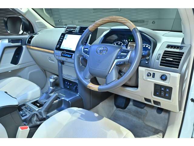 トヨタ ランドクルーザープラド ２．８ ＴＸ Ｌパッケージ マットブラック エディション ディーゼルターボ ４ＷＤ R5年 (関東) 99