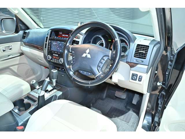 三菱 パジェロ ３．２ ロング ファイナル エディション ディーゼルターボ ４ＷＤ R1年 (関東) 99