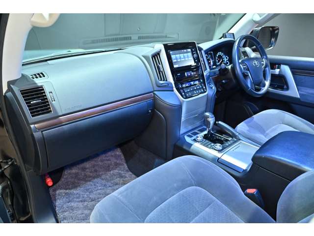トヨタ ランドクルーザー ４．６ ＡＸ ４ＷＤ H29年 (関東) 99
