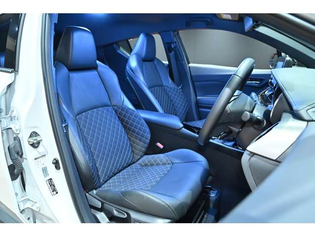 トヨタ Ｃ−ＨＲ ハイブリッド １．８ Ｇ モード ネロ セーフティ プラスＩＩＩ R5年 (関東) 99