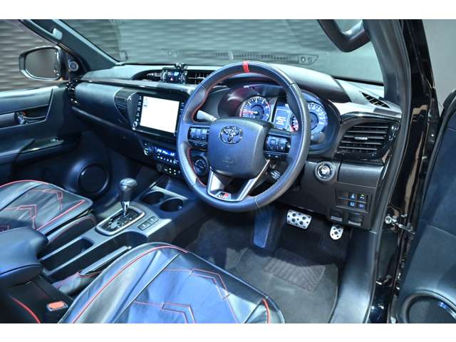 トヨタ ハイラックス ２．４ Ｚ ＧＲスポーツ ディーゼルターボ ４ＷＤ R5年 (関東) 99