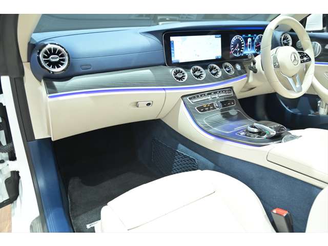 メルセデスベンツ Ｅクラスカブリオレ Ｅ２００ スポーツ （ＢＳＧ搭載モデル） R2年 (関東) 99