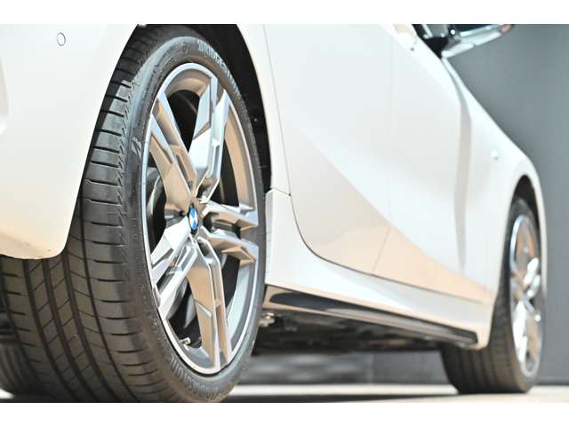 ＢＭＷ １シリーズ Ｍ１３５Ｉ Ｘドライブ ４ＷＤ R6年 (関東) 99