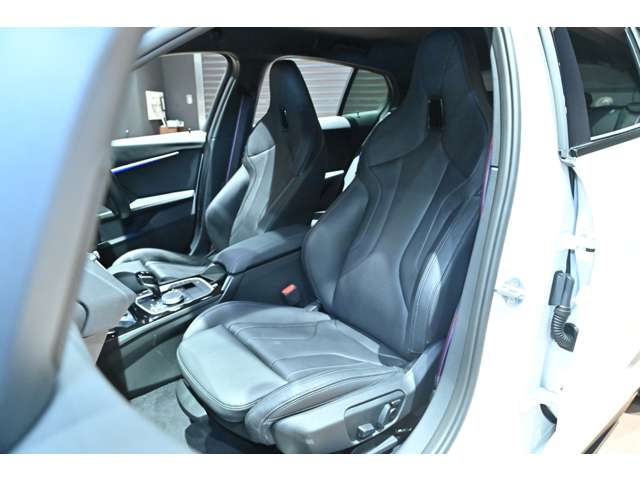 ＢＭＷ １シリーズ Ｍ１３５Ｉ Ｘドライブ ４ＷＤ R6年 (関東) 99