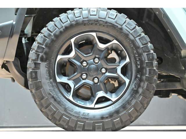 ジープ ラングラー　アンリミテッド アンリミテッド サハラ ２．０Ｌ ４ＷＤ R5年 (関東) 99