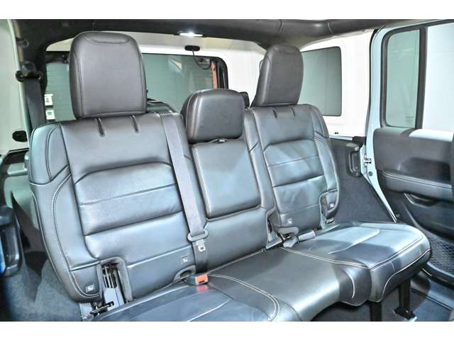 ジープ ラングラー　アンリミテッド アンリミテッド サハラ ２．０Ｌ ４ＷＤ R5年 (関東) 99