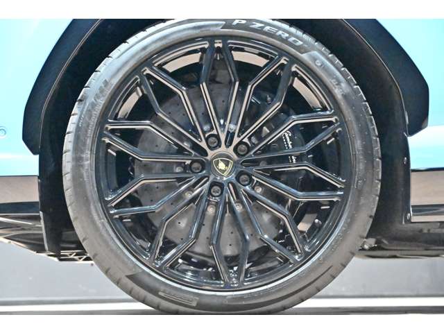 ランボルギーニ ウルス ＳＥ ４ＷＤ R8年 (関東) 99