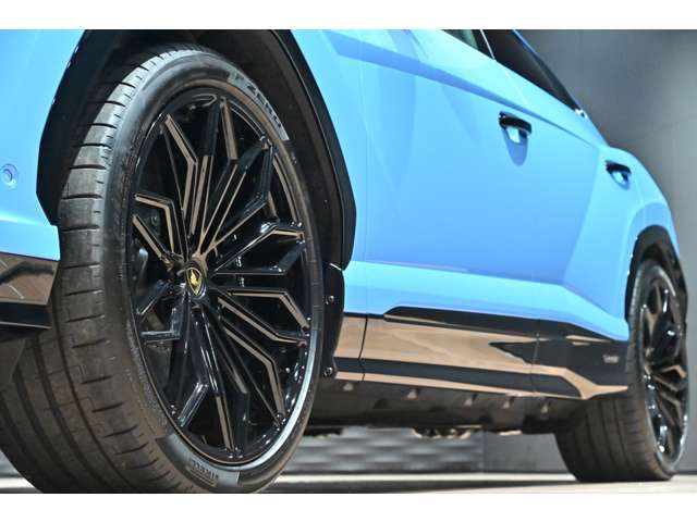 ランボルギーニ ウルス ＳＥ ４ＷＤ R8年 (関東) 99