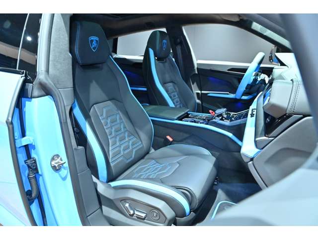 ランボルギーニ ウルス ＳＥ ４ＷＤ R8年 (関東) 99