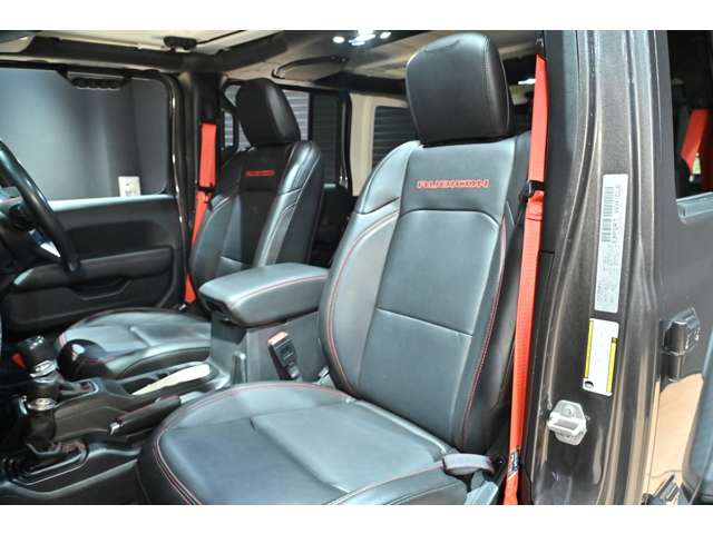 ジープ ラングラー　アンリミテッド アンリミテッド ルビコン リーコン ４ＷＤ R2年 (関東) 99
