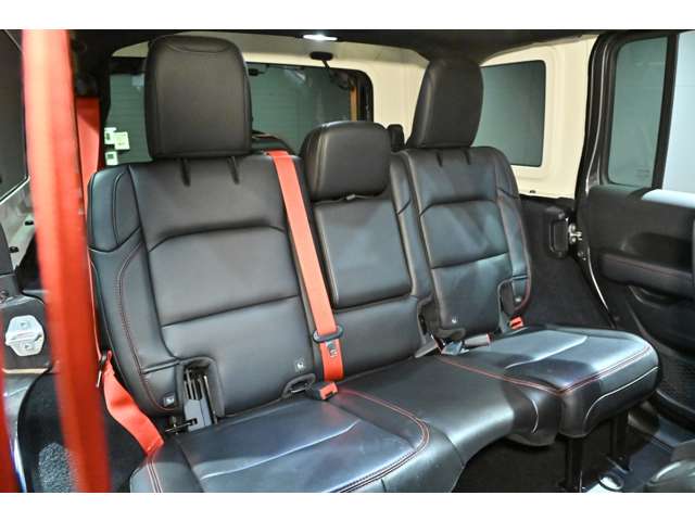 ジープ ラングラー　アンリミテッド アンリミテッド ルビコン リーコン ４ＷＤ R2年 (関東) 99