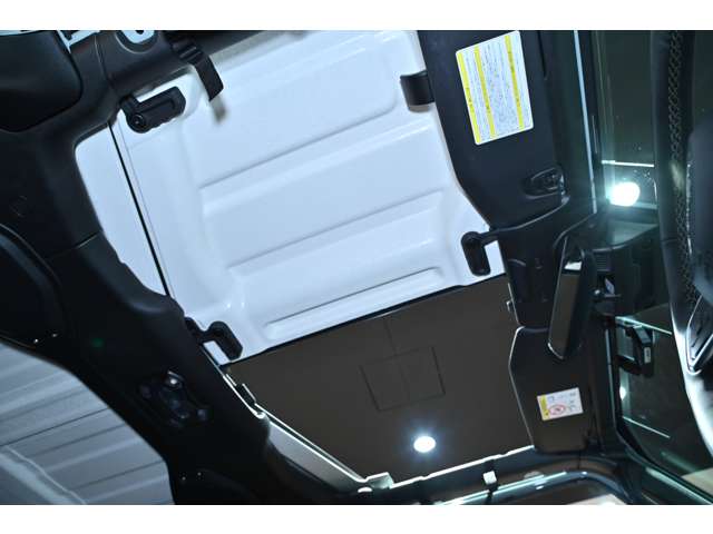 ジープ ラングラー　アンリミテッド アンリミテッド サハラ ２．０Ｌ ４ＷＤ R5年 (関東) 99