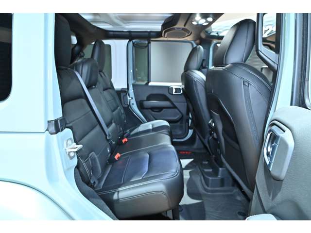 ジープ ラングラー　アンリミテッド アンリミテッド サハラ ２．０Ｌ ４ＷＤ R5年 (関東) 99