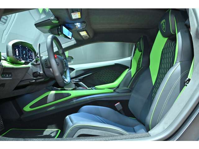 ランボルギーニ レヴエルト ６．５ ４ＷＤ R7年 (関東) 99