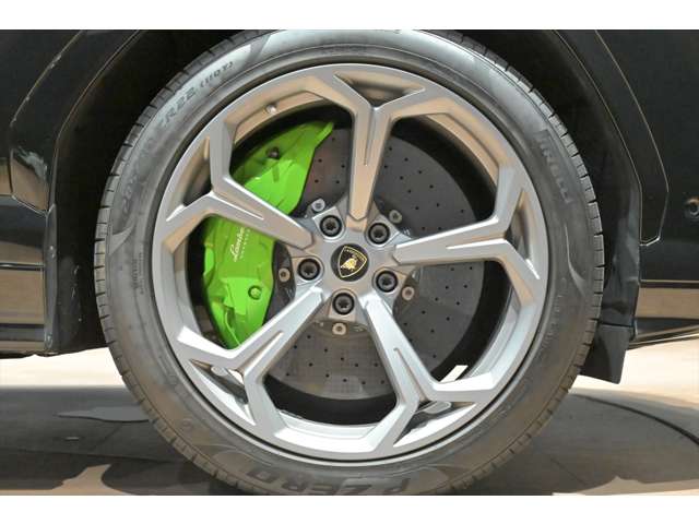 ランボルギーニ ウルス ４．０ ４ＷＤ R1年 (関東) 99