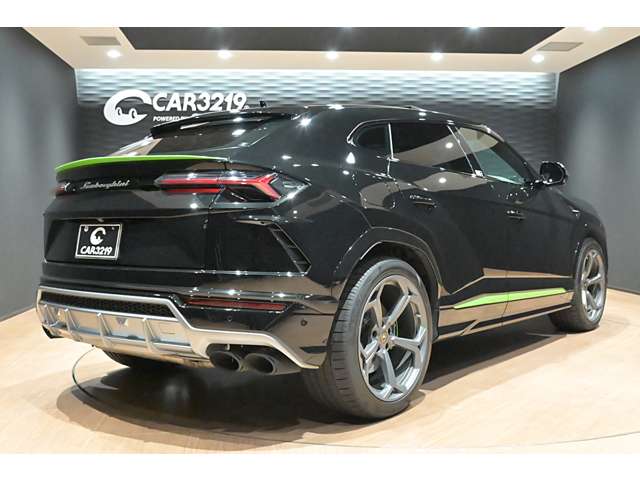 ランボルギーニ ウルス ４．０ ４ＷＤ R1年 (関東) 99