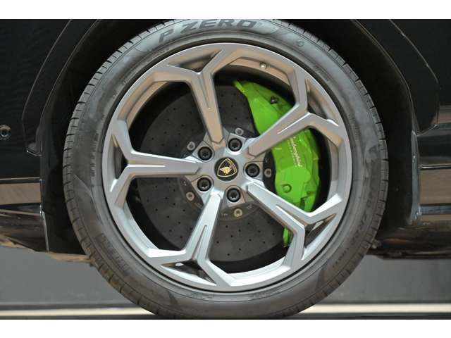 ランボルギーニ ウルス ４．０ ４ＷＤ R1年 (関東) 99