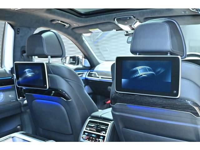 ＢＭＷ ７シリーズ Ｍ７６０ＬＩ Ｘドライブ ４ＷＤ H29年 (関東) 99