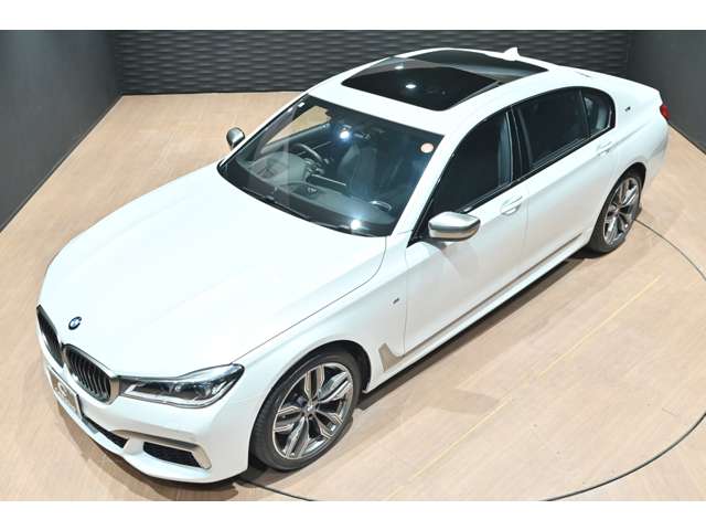 ＢＭＷ ７シリーズ Ｍ７６０ＬＩ Ｘドライブ ４ＷＤ H29年 (関東) 99