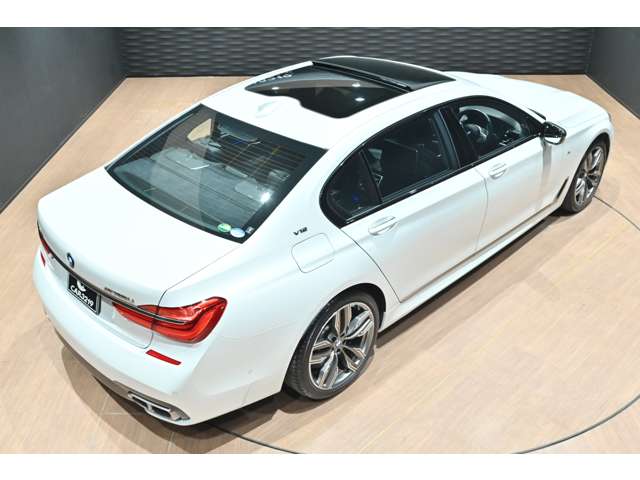 ＢＭＷ ７シリーズ Ｍ７６０ＬＩ Ｘドライブ ４ＷＤ H29年 (関東) 99
