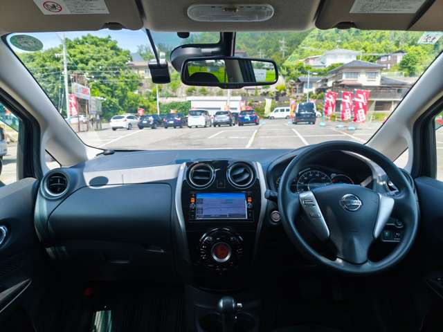 日産 ノート １．２ Ｘ ＤＩＧ－Ｓ H27年 () 99