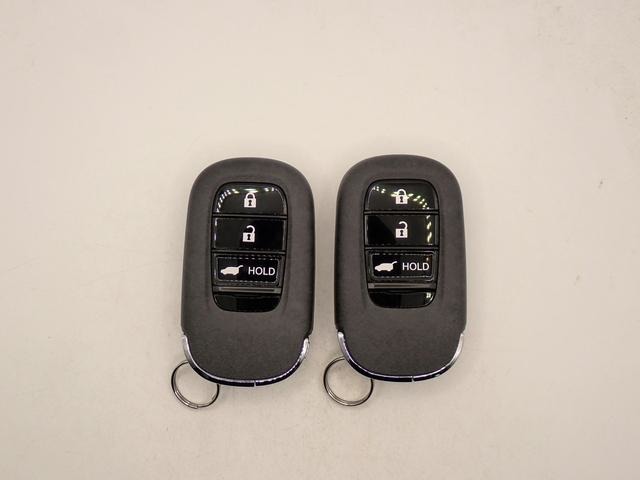ホンダ ヴェゼル １．５ Ｅ：ＨＥＶ ＲＳ R8年 (近畿) 99