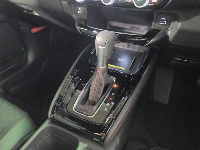 ホンダ ヴェゼル １．５ Ｅ：ＨＥＶ ＲＳ R8年 (近畿) 99