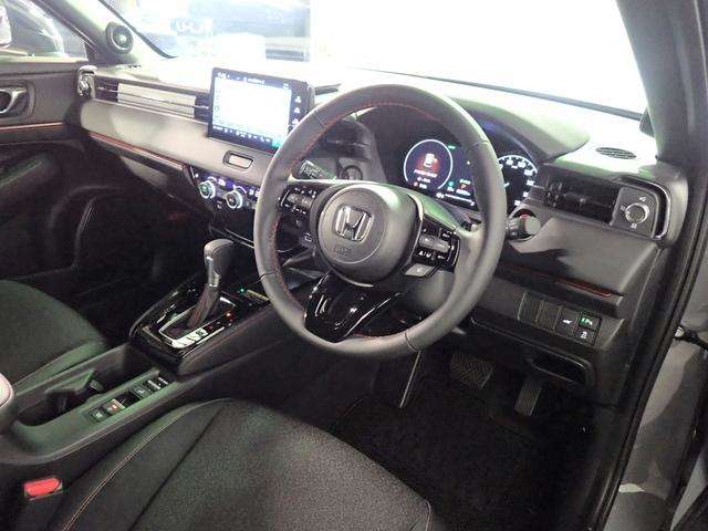 ホンダ ヴェゼル １．５ Ｅ：ＨＥＶ ＲＳ R8年 (近畿) 99