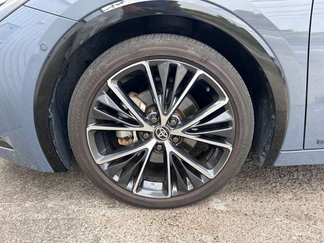 トヨタ プリウス ２．０ Ｚ Ｅ－ＦＯＵＲ ４ＷＤ R5年 (関東) 99