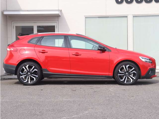 ボルボ Ｖ４０クロスカントリー Ｄ４ ダイナミック エディション ディーゼルターボ H29年 (東海) 99