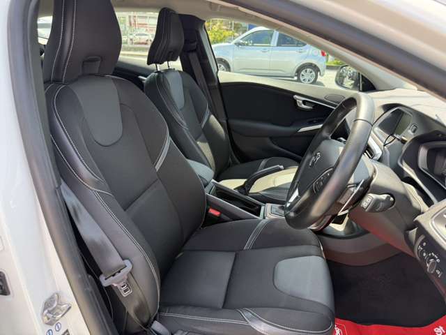 ボルボ Ｖ４０ Ｄ４ モメンタム ディーゼルターボ H28年 (東海) 99