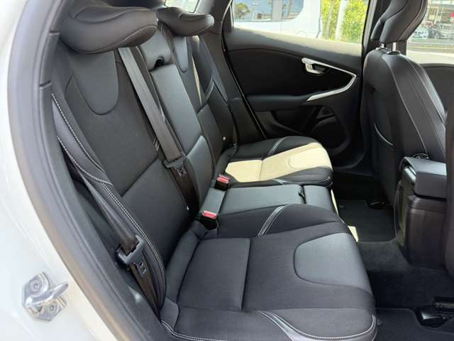 ボルボ Ｖ４０ Ｄ４ モメンタム ディーゼルターボ H28年 (東海) 99