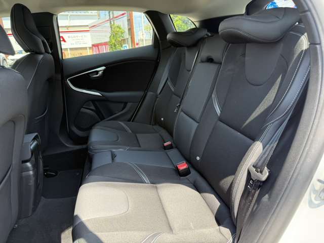 ボルボ Ｖ４０ Ｄ４ モメンタム ディーゼルターボ H28年 (東海) 99