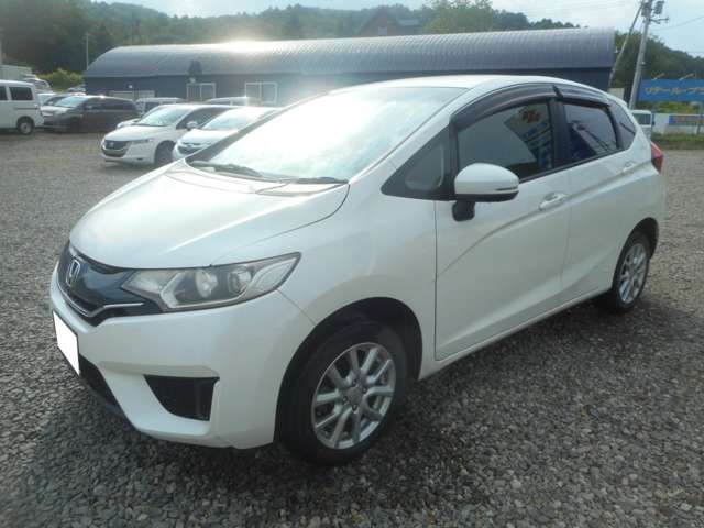 ホンダ フィット １．３ １３Ｇ Ｌパッケージ ４ＷＤ H26年 (北海道) 99