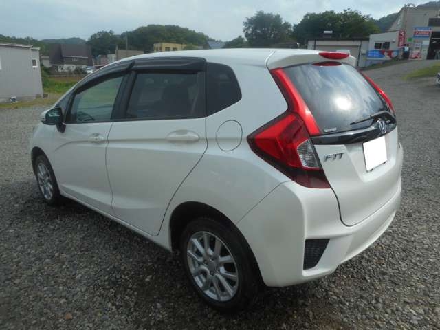 ホンダ フィット １．３ １３Ｇ Ｌパッケージ ４ＷＤ H26年 (北海道) 99